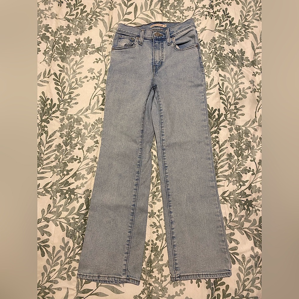 Levi’s High-Wasted Crop Flare Jeans👖❤️